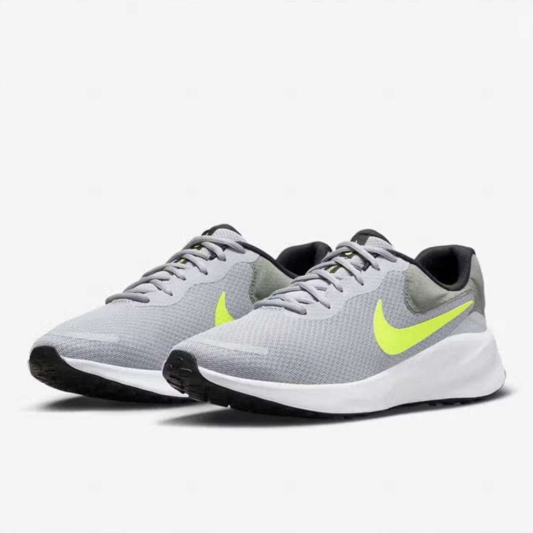Men Shoes Must Have - Nike's New Lightweight Soft-Soled Training and