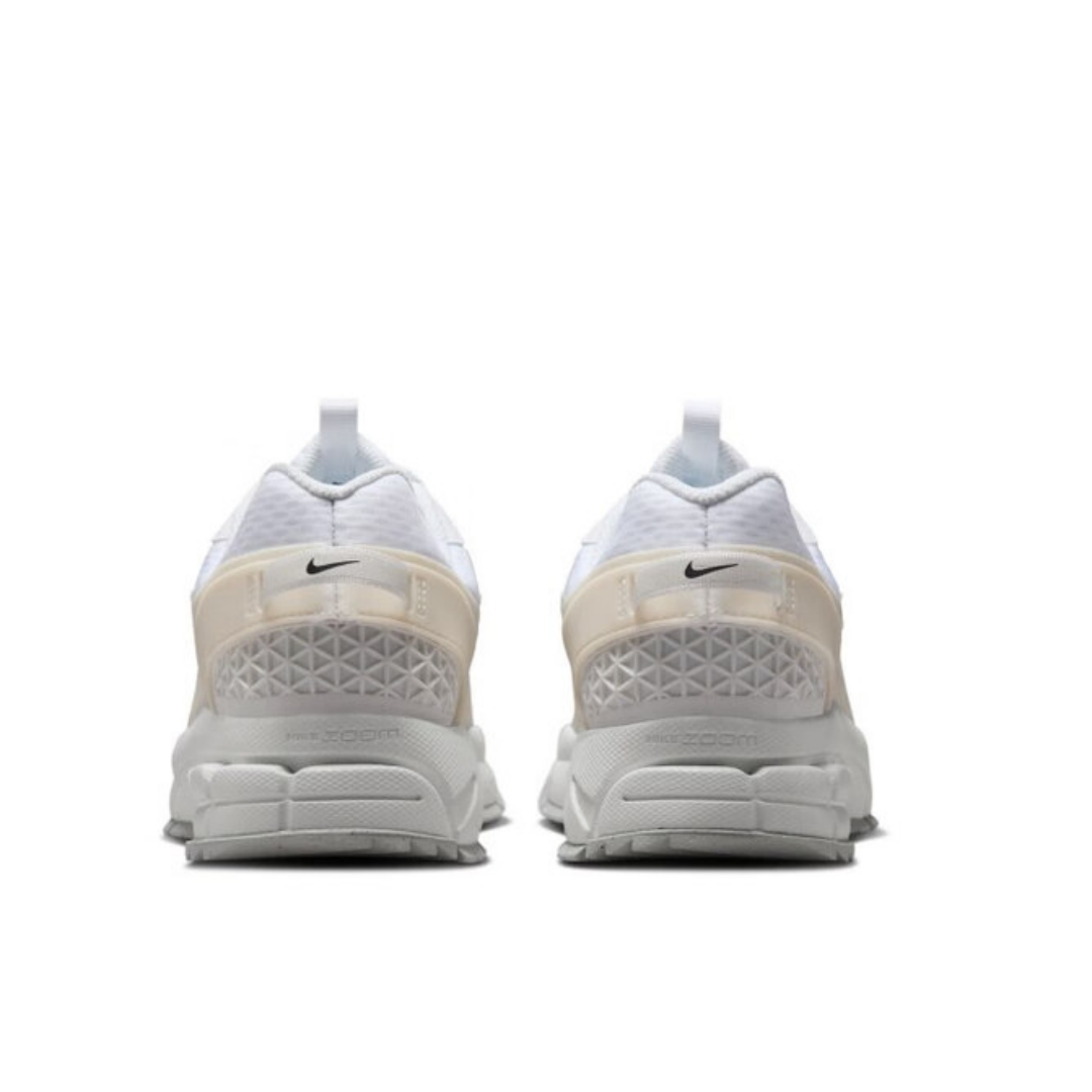 Nike's New Lightweight, Comfor - Men Shoes Must Have avaliação e preço
